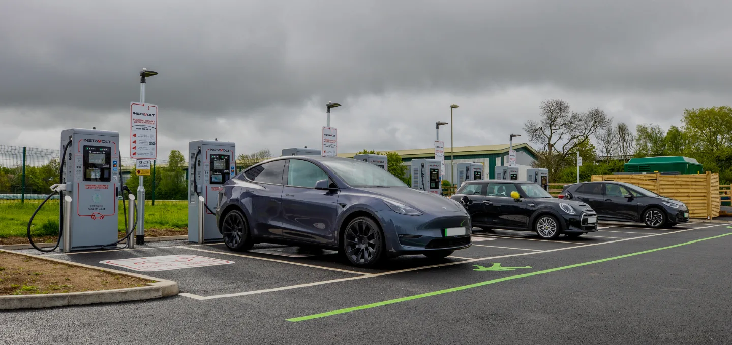 Charging electric vehicles