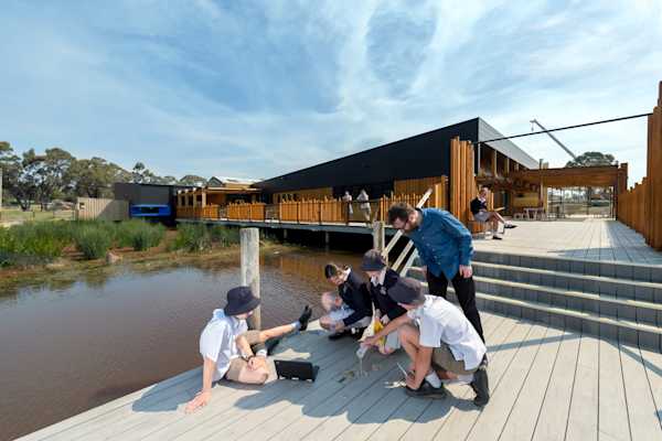 Marist College Bendigo, exterior