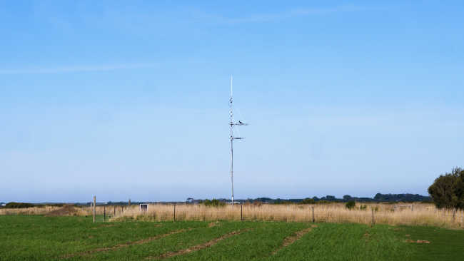 Tracking tower (Image credit Werribee Open Range Zoo)
