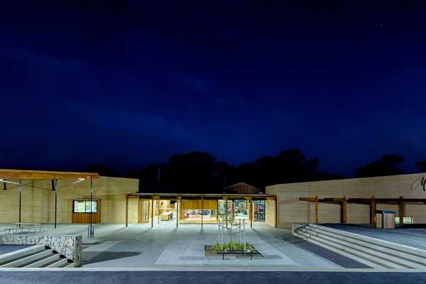 Marist College Bendigo, exterior