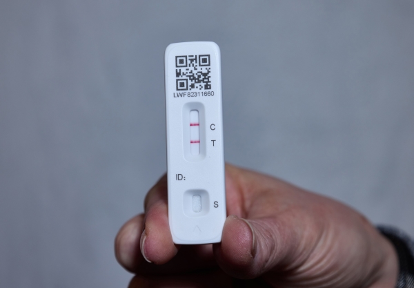 Who opposes the end of lateral flow test