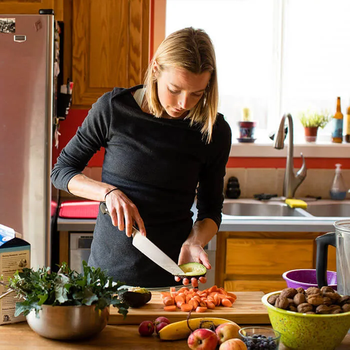 woman-preparing-food-in-kitchen