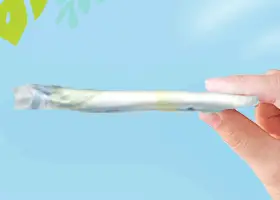 特長2:独自の薄さで通気性抜群