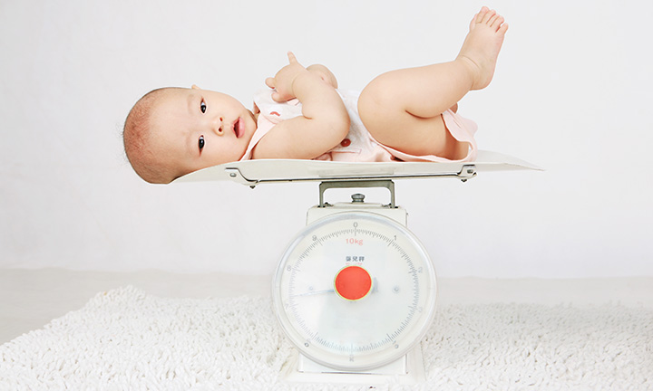 赤ちゃんの体重 理想的な体重 パンパース