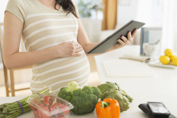妊娠中の食事 二人のために食べる おむつのパンパース