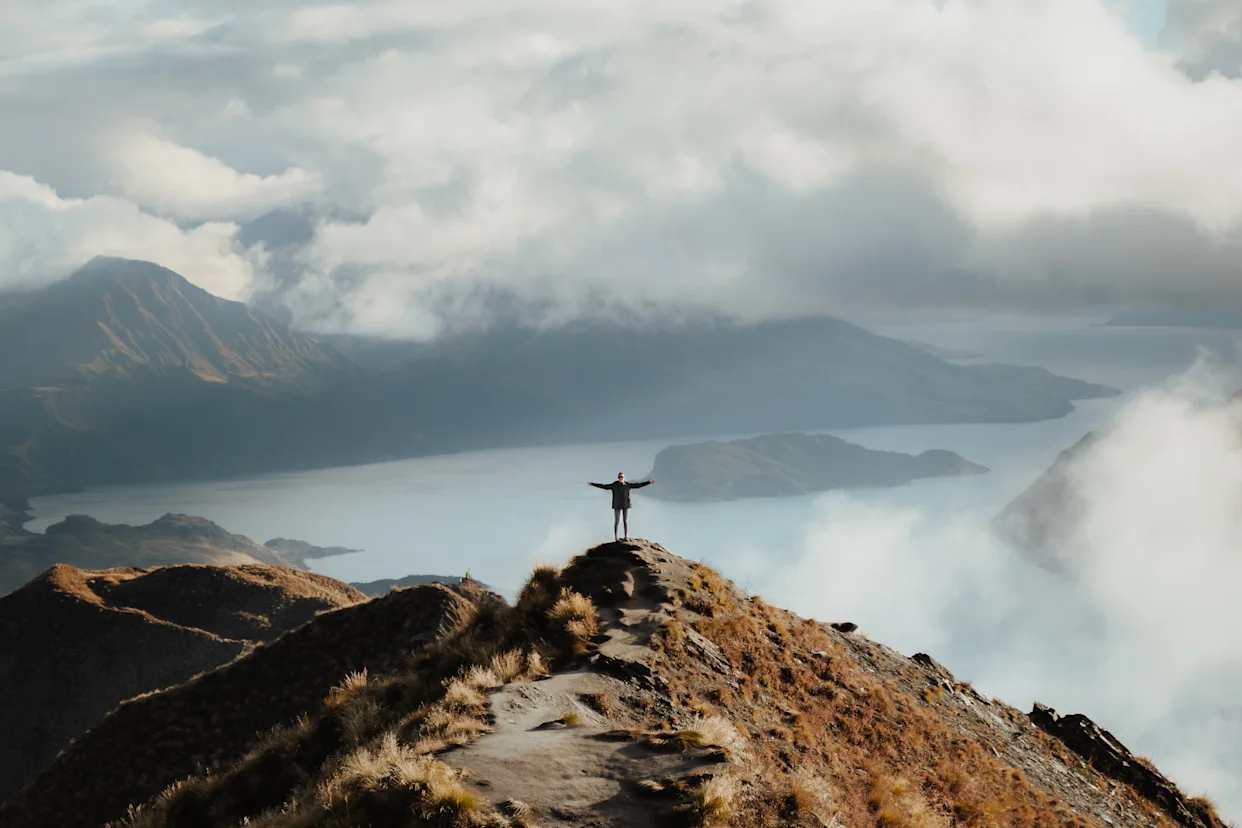 Agentes de IA: La Nueva Frontera en el Análisis Financiero y Estratégico