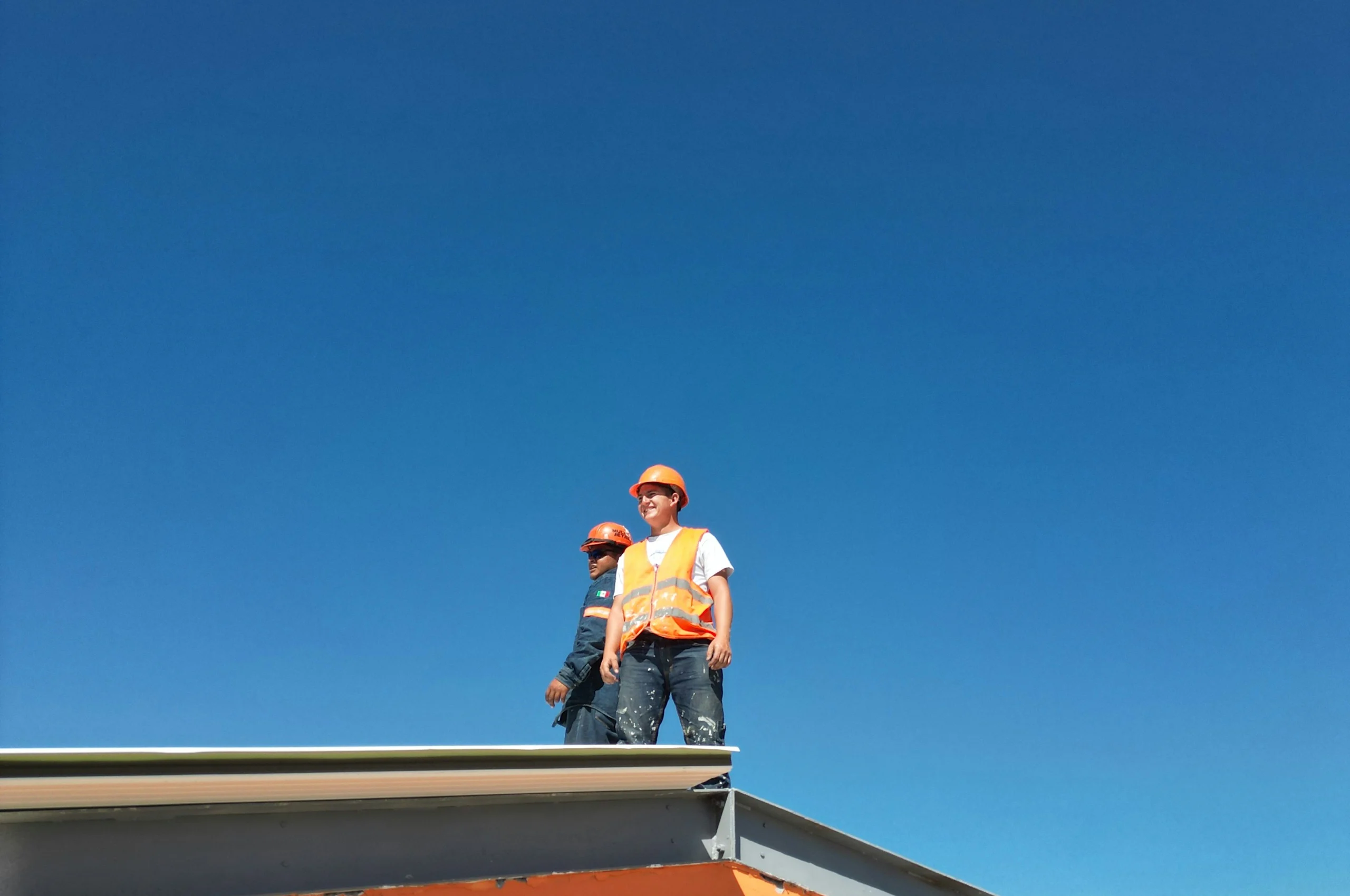 Construction-victor-meza-ZAaUcbDdkQU-unsplash
