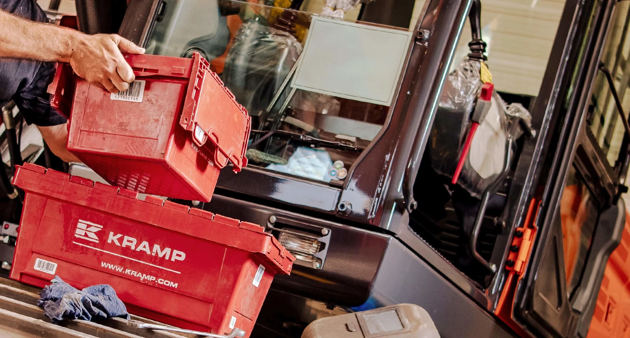 Kramp case header img