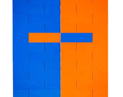 piezas de lego en bloque de color azul y naranja