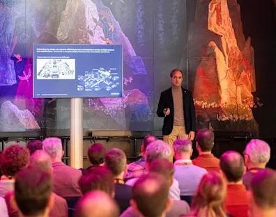 Van stilstaande machines naar slimme fabrieken: hoe Siemens’ Mendix IT en OT verbindt
