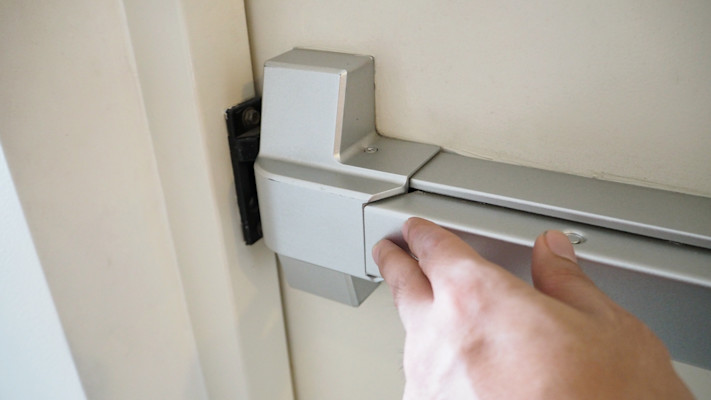 BS 7273-4 : A standard for safe fire doors