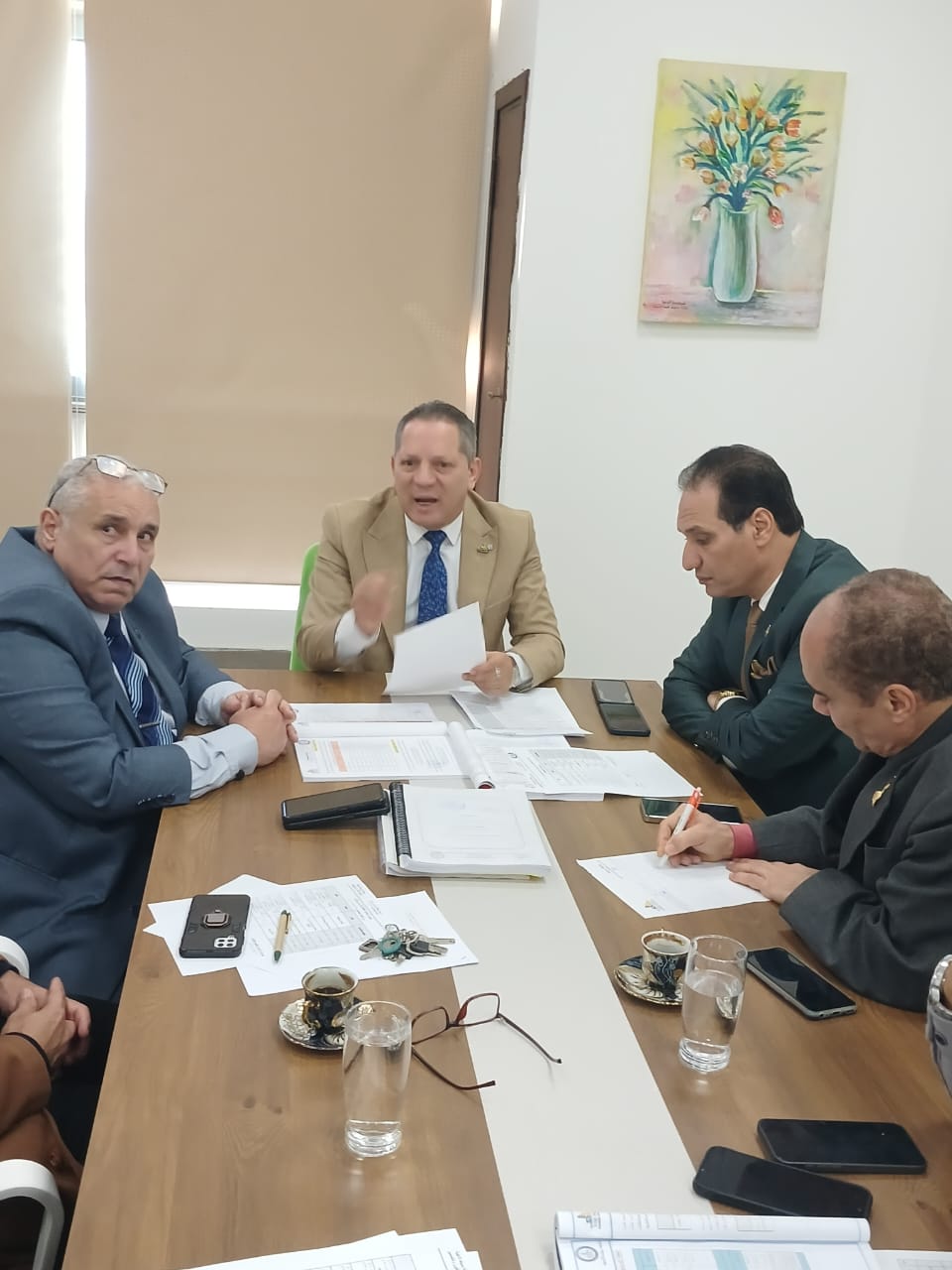 رئيس جامعة دمياط الأهلية يعقد اجتماع للاستعداد لامتحانات نهاية الفصل الدراسي الأول للعام الجامعي ٢٠٢٦/٢٠٢٥ بكليات الجامعة