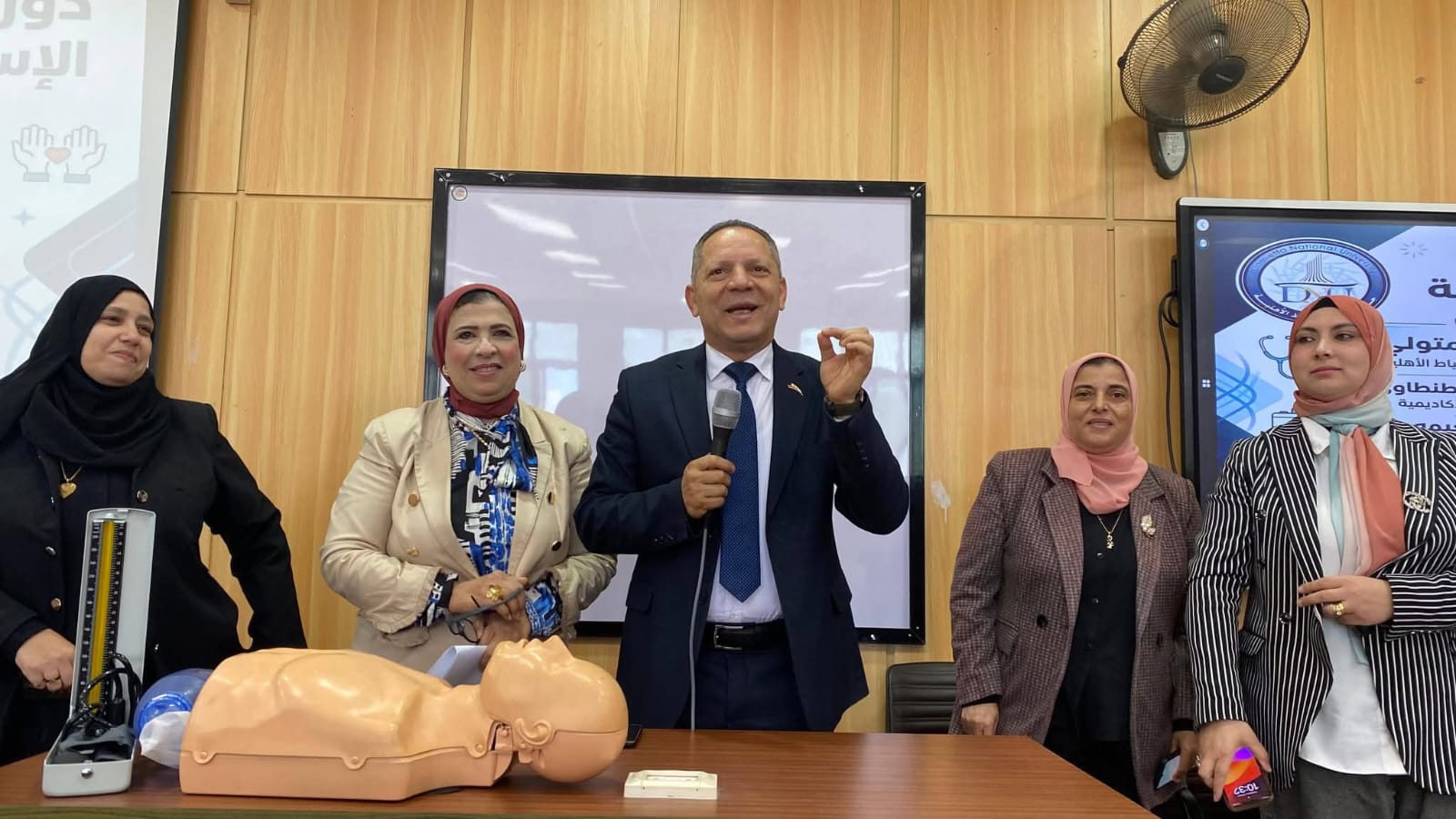إقامة دورة الاسعافات الأولية بجامعة دمياط الأهلية