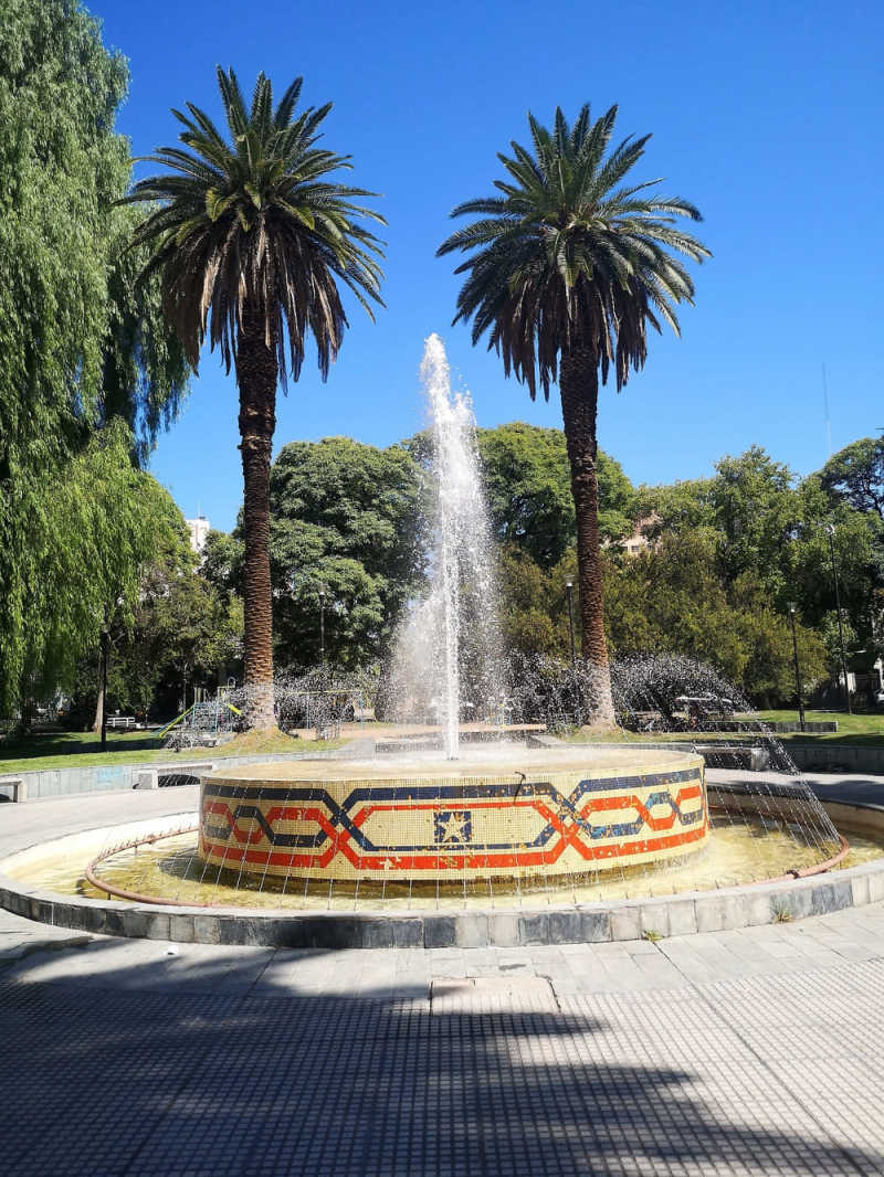 Fontaine de la plaza Chile de Mendoza
