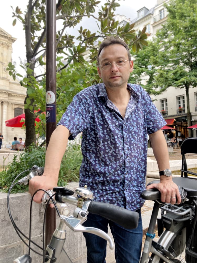 Vadim Sher avec vélo