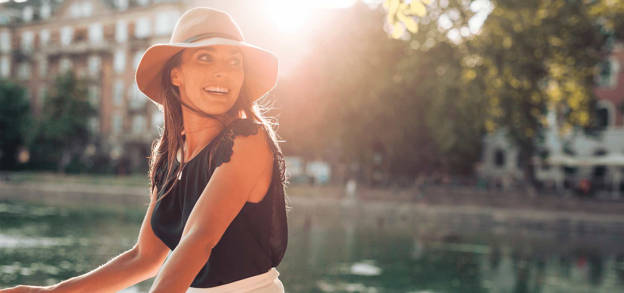 mujer sonriente