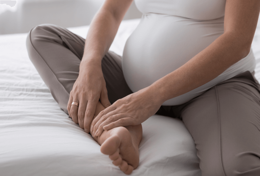 Pies y tobillos hinchados