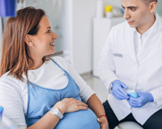 Mujer pregunta sobre flujo vaginal en el embarazo