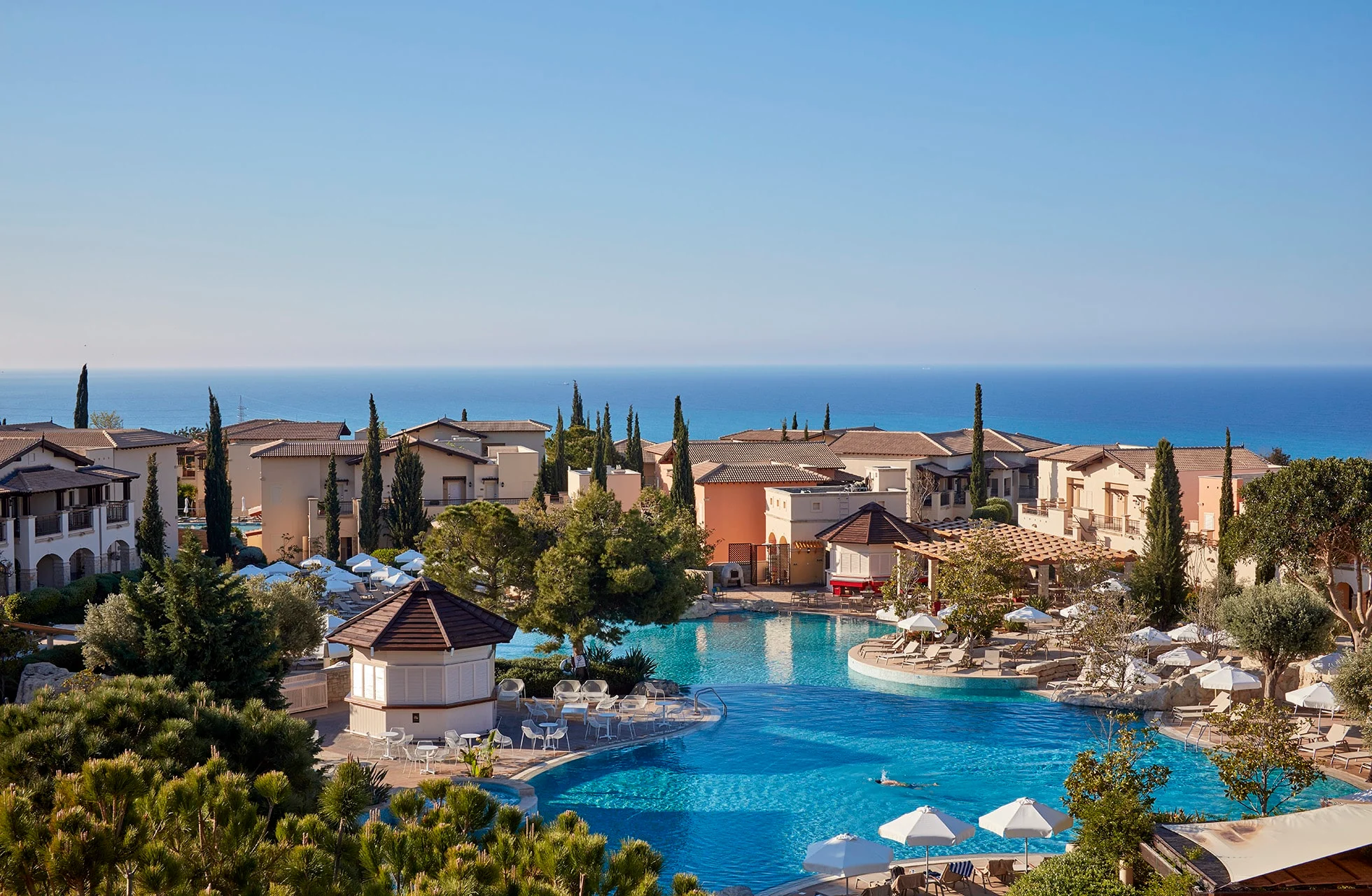 Poolen ved hotellet på Aphrodite