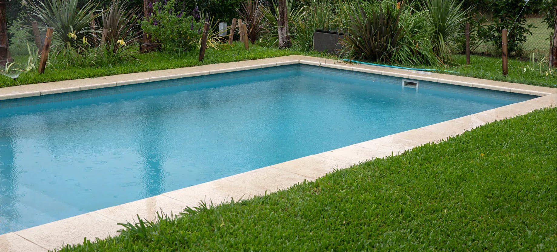 Beautiful pool with Mineral Swim.