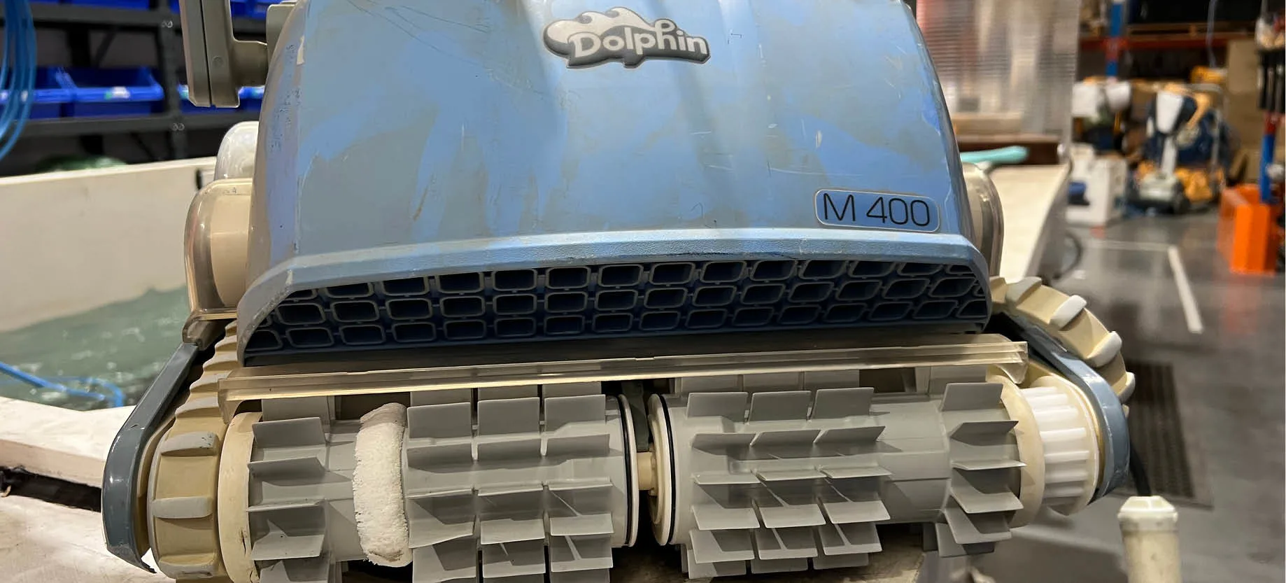 Dirty Dolphin M400