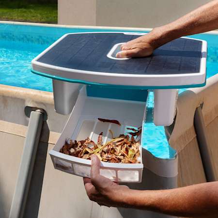 Skimmi filter basket above ground pool 