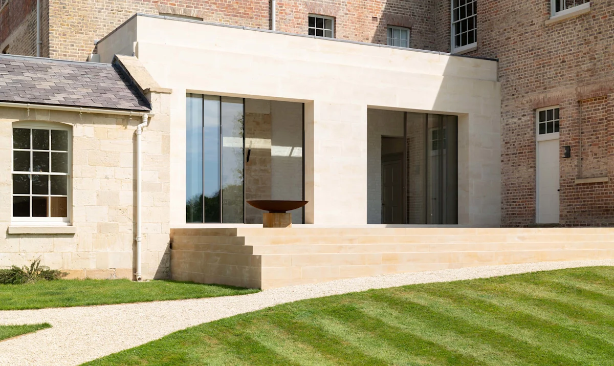 EU-Cover-Hardwicke Court Residence