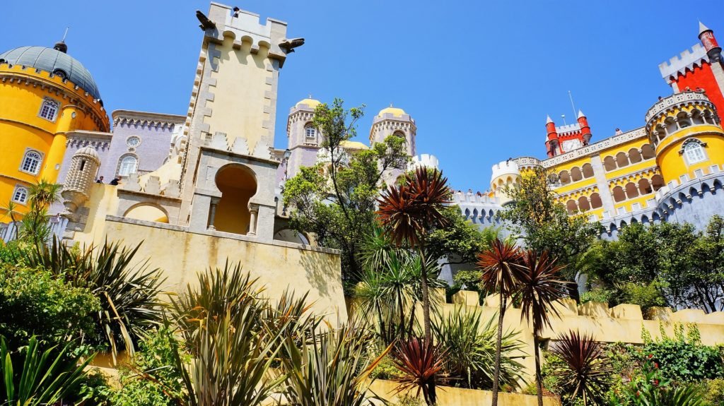 how-do-i-get-to-sintra-from-lisbon-outpost-azenhas-do-mar