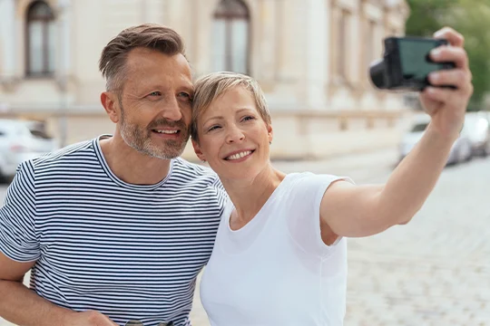 Natural looking dentures