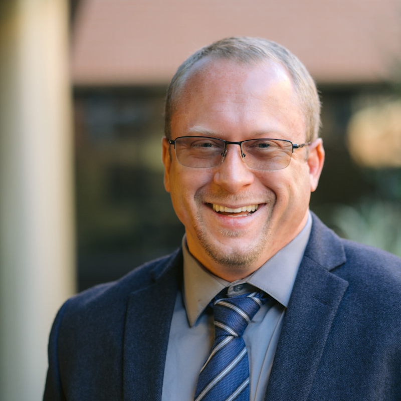 A portrait pic of Sean Davis, owner and acupuncturist at San Diego Sports Acupuncture