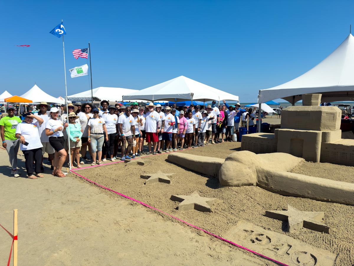 Houston Airports digs in at annual sandcastle competition in Galveston