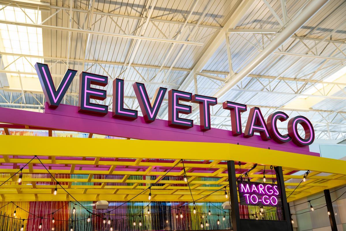 Local Flavors: A Foodie’s Guide to Houston Airport