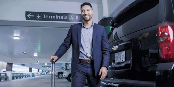 How Parking Works at IAH