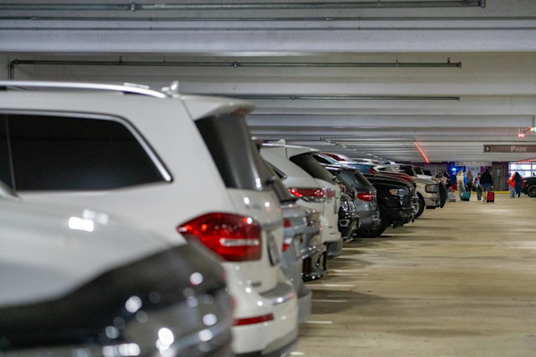 How Parking Works at IAH