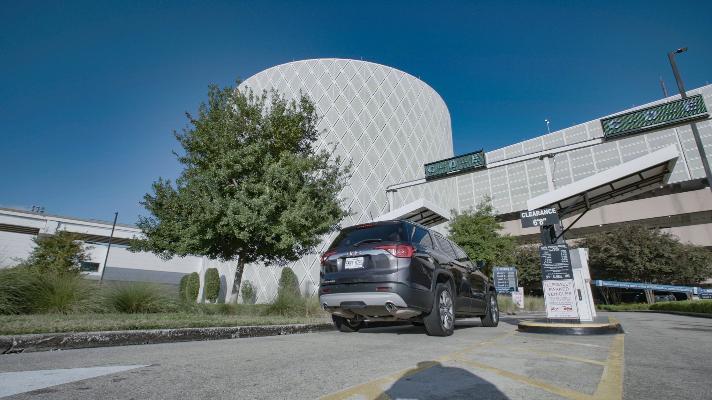 IAH-Terminal Parking-Image