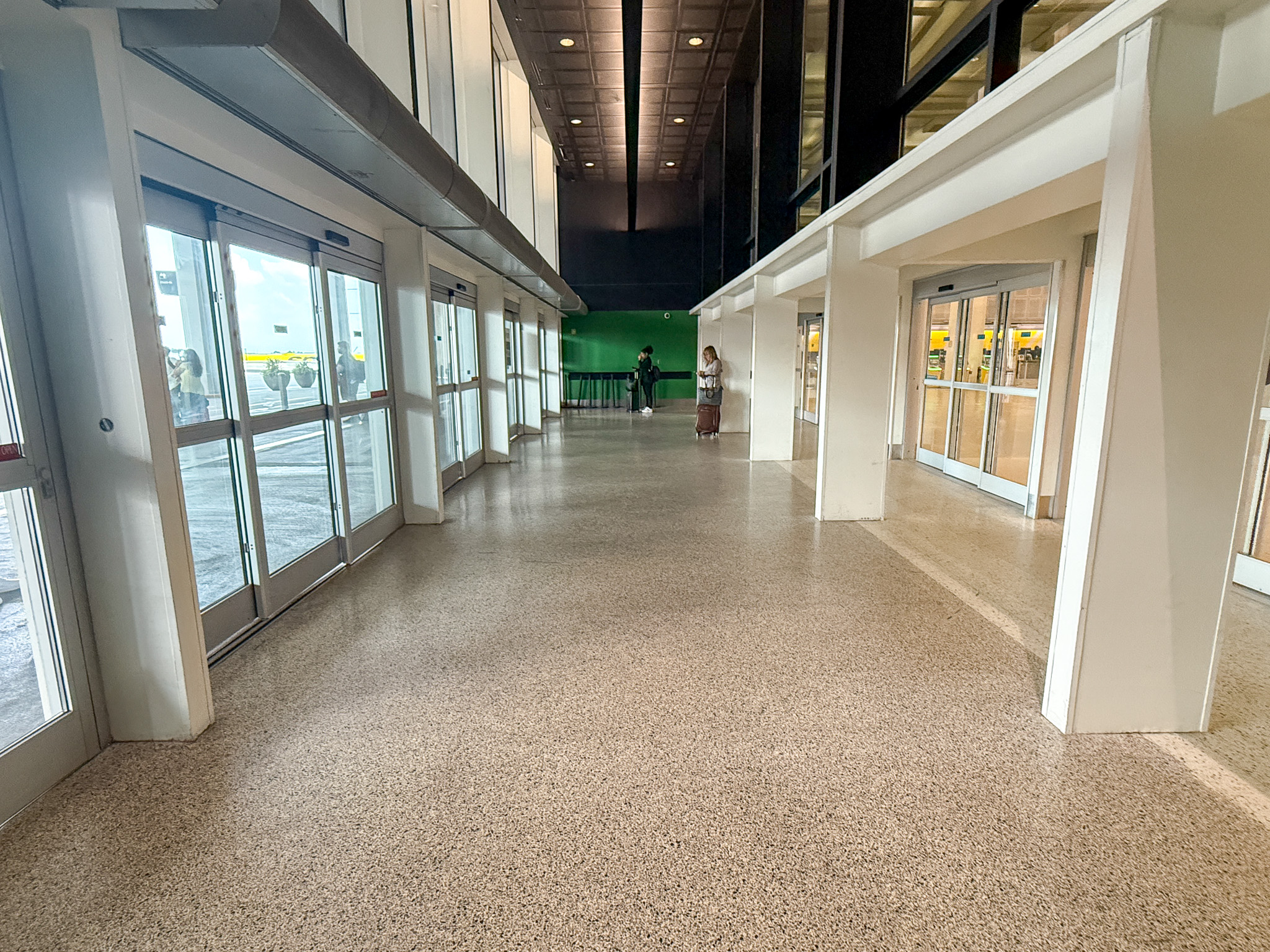 IAH Terminal Vestibule