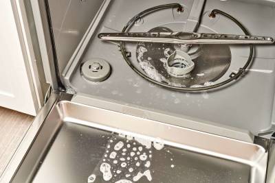 Troubleshooting: Dishwasher Not Draining