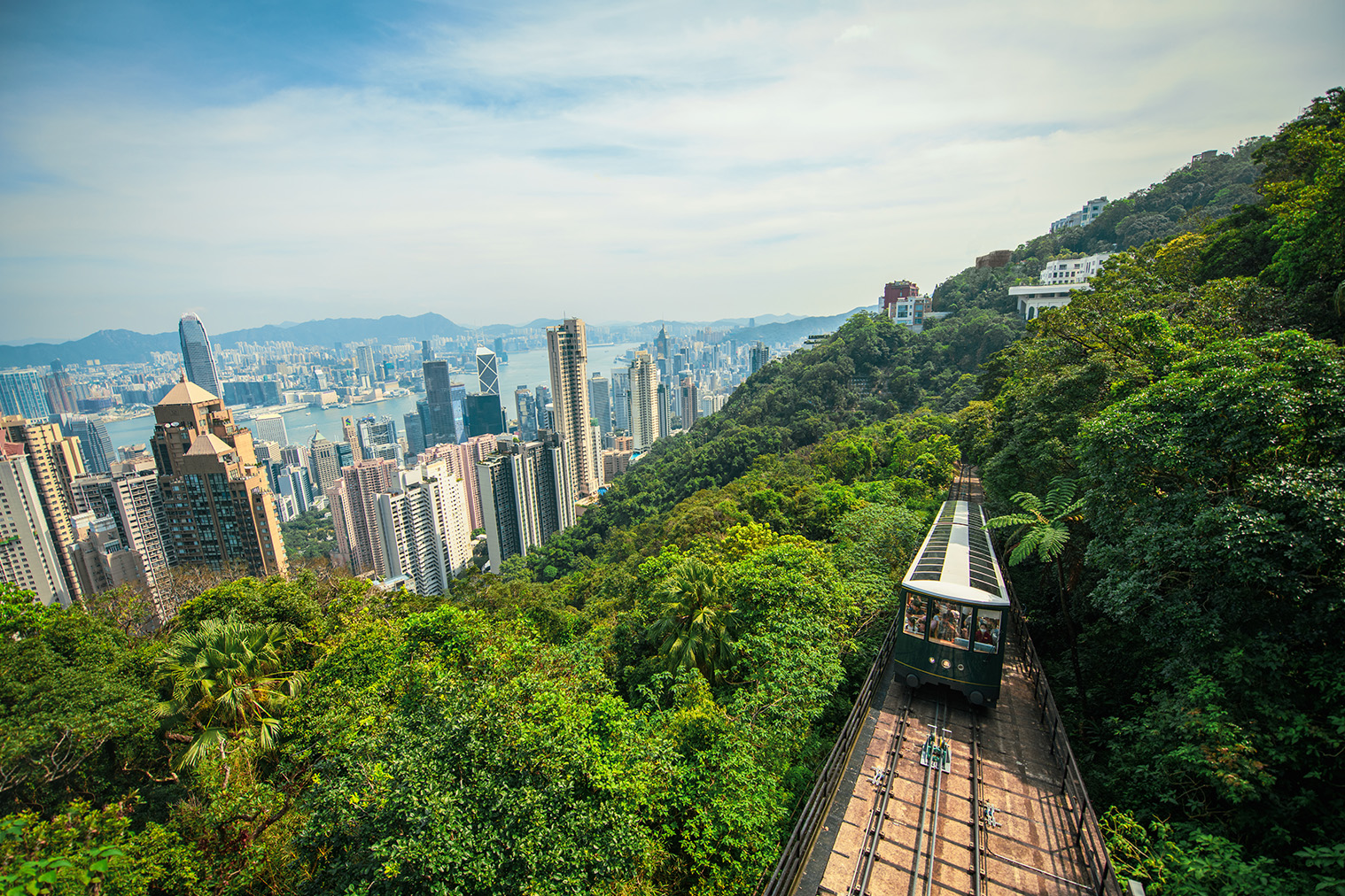 2022274370 QH QH-H Hong-Kong-Tourism-Board June-2025 qcom 1518x1012 V1