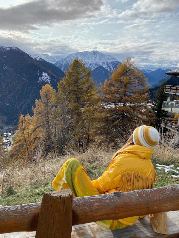 Wir brauchen etwas Inspo: Wie kommen wir etwas raus, ohne wirklich groß wegzufahren? Kannst du irgendwelche Abenteuer in der Natur empfehlen — und was wir dazu tragen und mitbringen sollten?