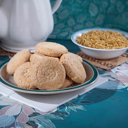 A plate of rasmalai shortbread cookies
