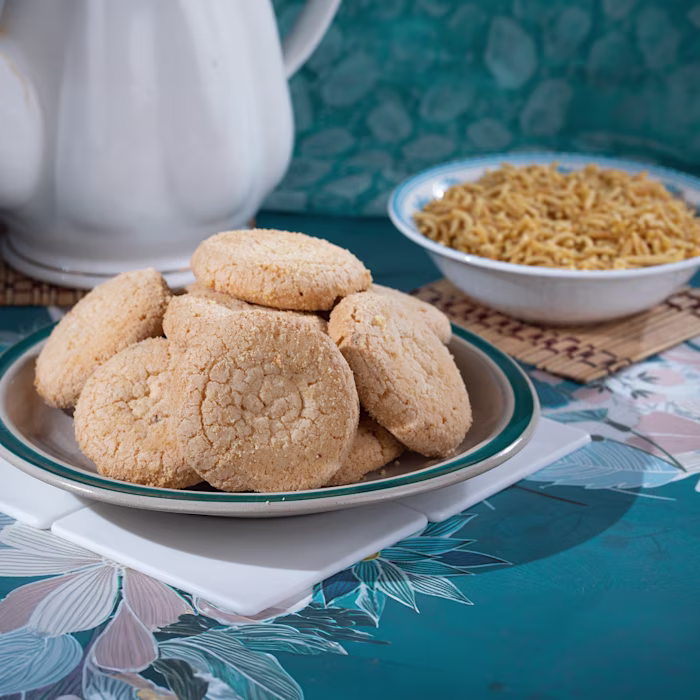 A plate of rasmalai shortbread cookies