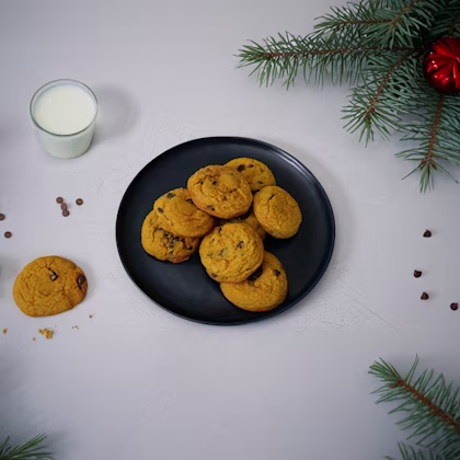 Image of turmeric and chocolate chip cookies