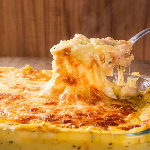 Big Batch Bacon Mac & Cheese Casserole