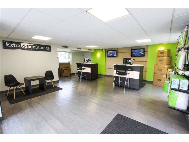 10×5 Self Storage Unit in North Lauderdale, FL 2048 S State Road 7 North Lauderdale, Florida 3
