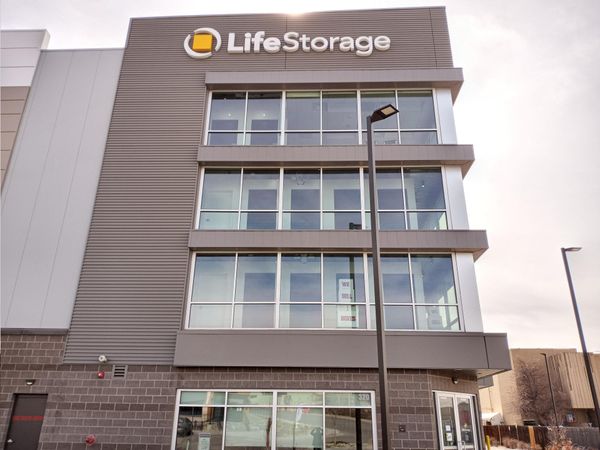 Extra Space Storage facility at 320 S Birch St - Glendale, CO