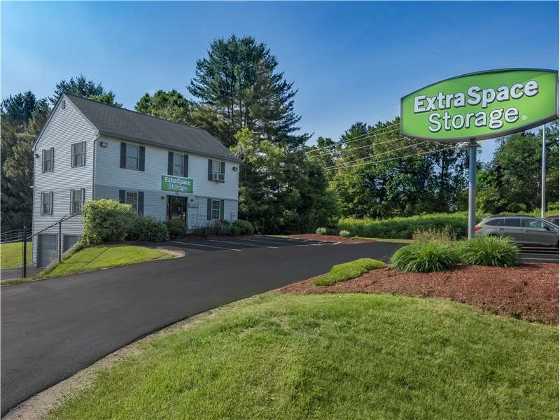 Extra Space Storage  751 Daniel Webster Hwy in Litchfield, NH