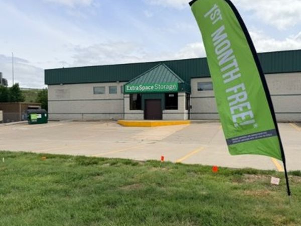 Extra Space Storage facility at 13401 Giles Rd - Omaha, NE