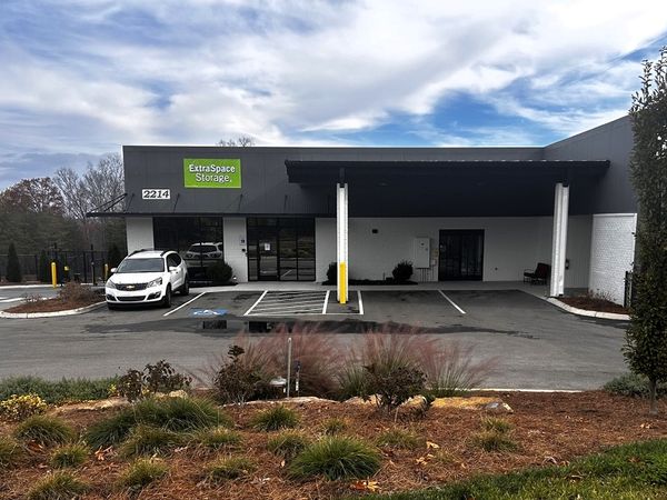 Extra Space Storage facility at 2214 Valley Vista Rd - Knoxville, TN