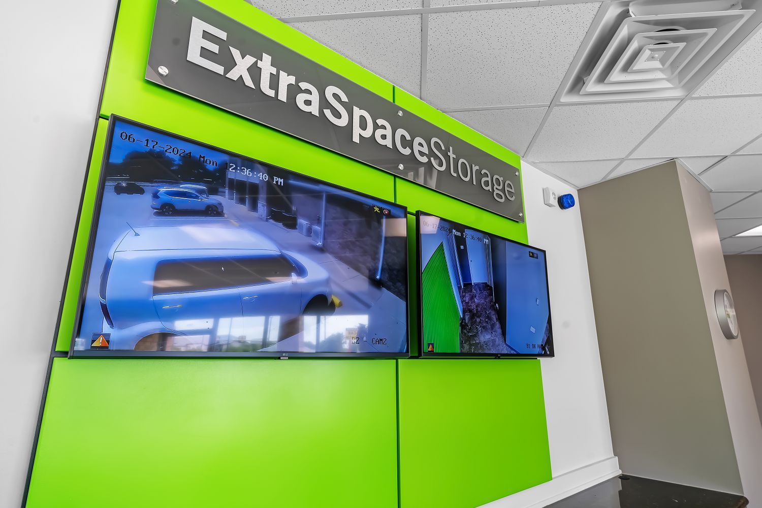Extra Space Storage  3737 Frankford Rd in Dallas, TX