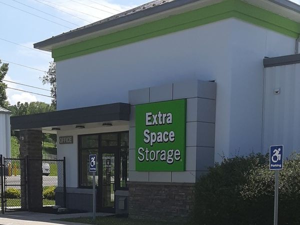 Extra Space Storage facility at 111 Fairgrounds Dr - Manlius, NY